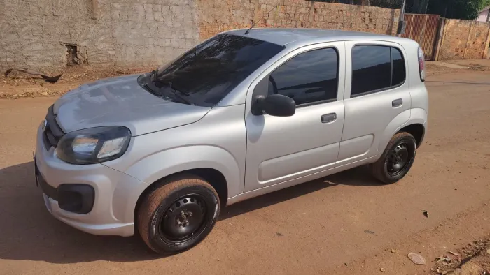 Fiat Uno Attractive 1.0 EVO Fire Flex 8V 5P 2020