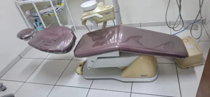 Cadeira Odontológica Gnatus Syncrus com Kart