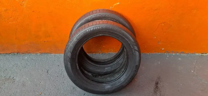 Par de Pneus Aro 15 Bridgestone 185 x 60 Ecopia_Aceito Cartão
