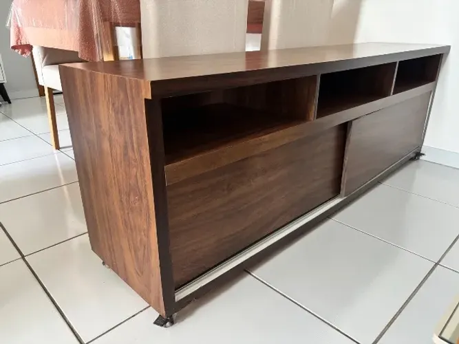 Rack de MDF c/ rodinhas