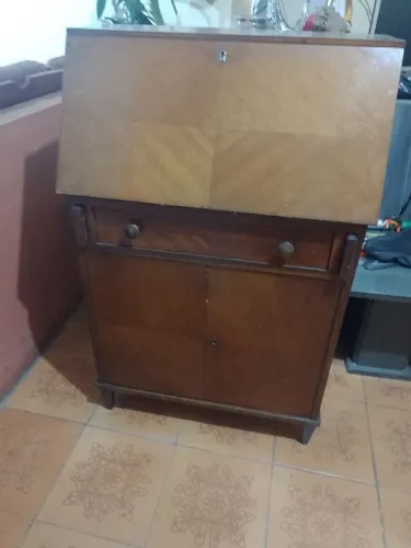 Escrivaninha antiga