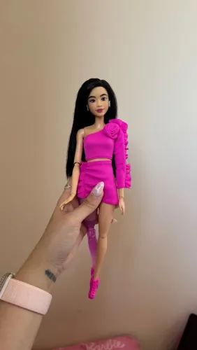 Boneca barbie asiatica
