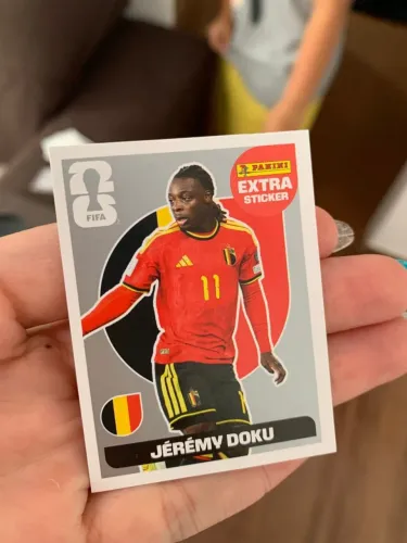 Figurinha Jeremy Doku Prata Extra Sticker