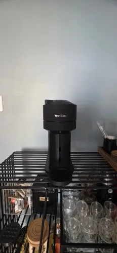 Cafeteira Nespresso Vertuo preta