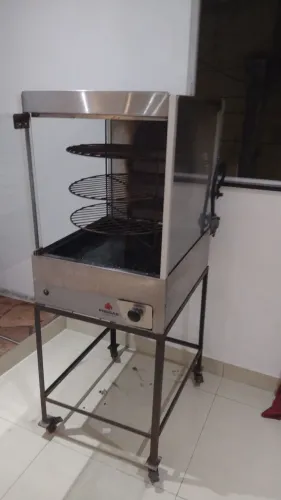Máquina de assar frango semi Nova