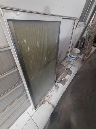 Peitoril, janelas e portas