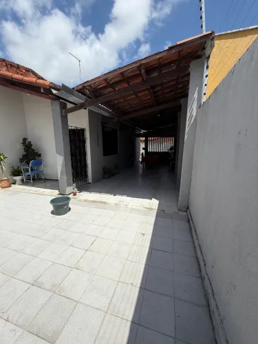 CASA CONJUNTO DOS BANCÁRIOS À VENDA