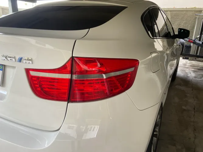 BMW X6 M 4.4 4X4 V8 32V Bi-turbo Aut. 2011