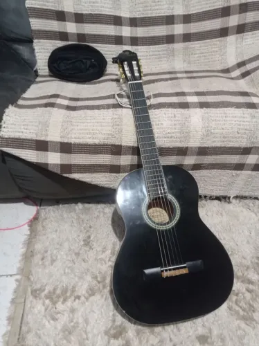 VIOLÃO HARMONICS PRETO NYLON 2 SEMANAS DE USO, COM AFINADOR STRINGBERG TAMBÉM NOVO