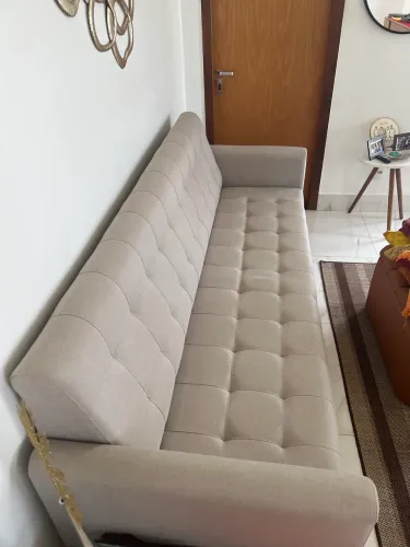 Sofá casa bela, pouco uso, preço acessível, pra desocupar espaço 