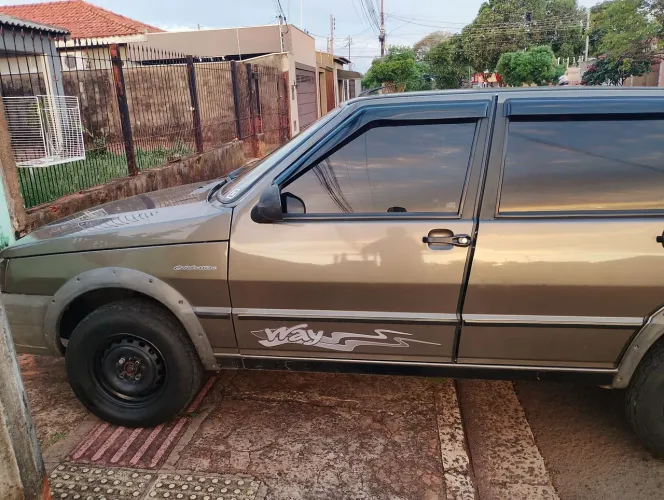 Fiat Uno Mille WAY Economy 1.0 F.flex 4P 2012
