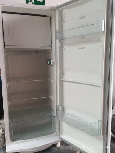 Geladeira degelo