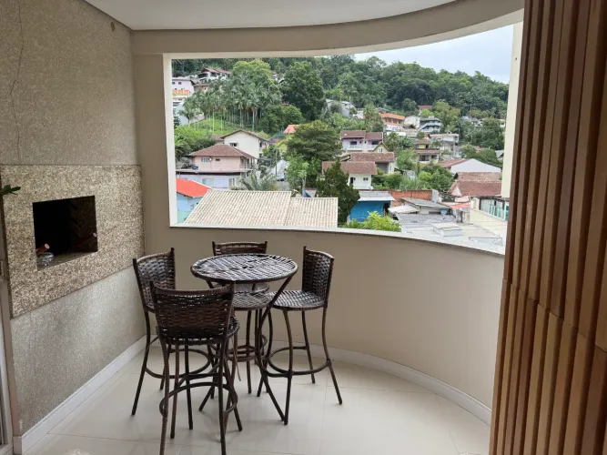 Apartamento semi-mobiliado Vila Nova