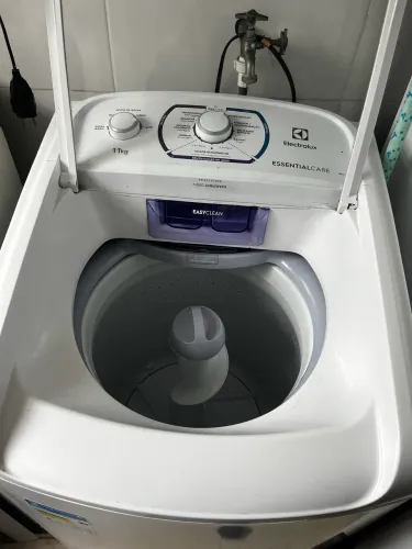 MÁQUINA DE PAVAR 11kg ELETROLUX