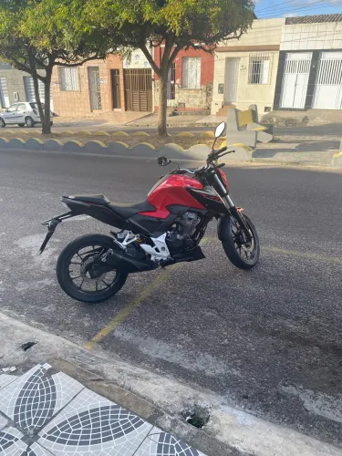CB TWISTER 300F 2023 Conservadíssima