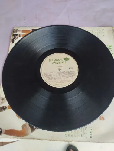 Vendo um LP dos mamonas a30 anos guardado a sacinas