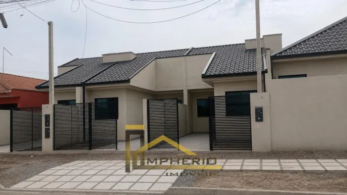 CASA RESIDENCIAL em Curitiba - Paraná, Campo de Santana