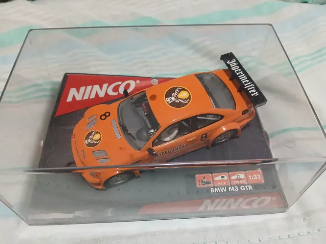BMW M3 GTR MARCA NINCO PERSONALIZADA AUTORAMA LARANJA  ESCALA 1:32