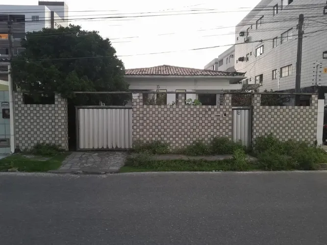 Casa no Bancários , localização privilegiada