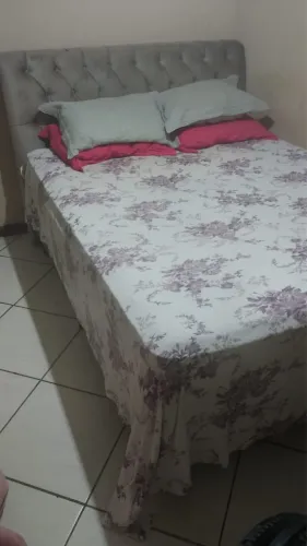 Box, Colchão e Cabeceira seminovos em perfeito estado