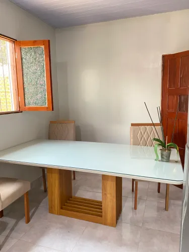 Mesa de jantar 2.10 com 8 cadeiras