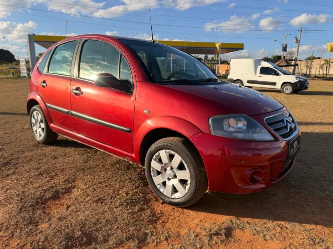 Citroen C3 GLX 1.4/ GLX Sonora 1.4 Flex 8V 5P 2012