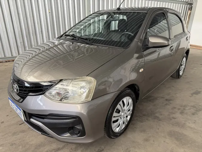 Toyota Etios X 1.3 Flex 16V 5P Mec. 2020