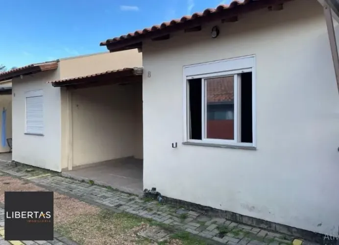 Casa em condomínio privativo de 2 dormitórios no bairro Ponta Grossa