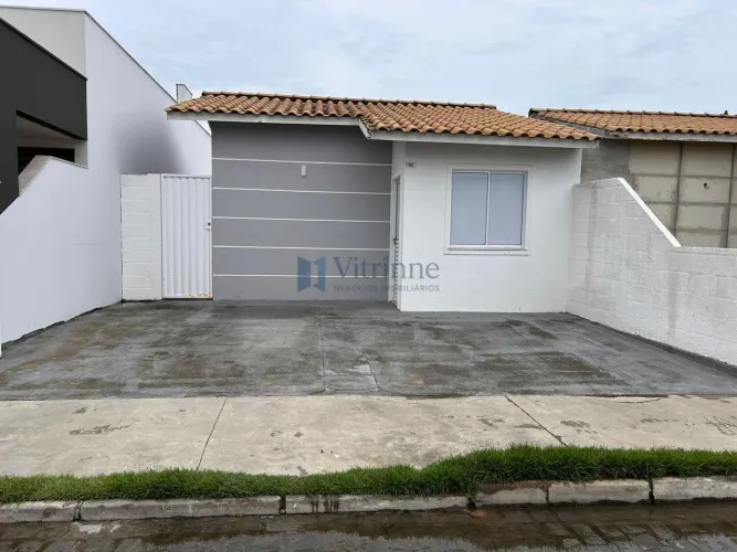 Casa no Jardim Brasil, Feira de Santana: 44m², 2 dormitórios, 1 banheiro e venda por R$ 18
