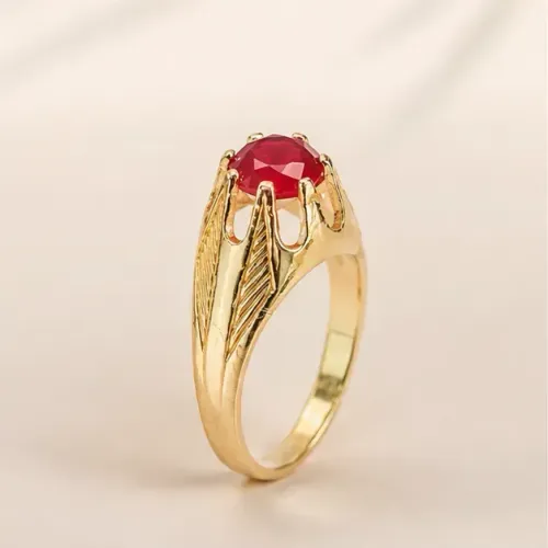 Anel Masculino com Pedra Vermelha Banhado a Ouro 18k