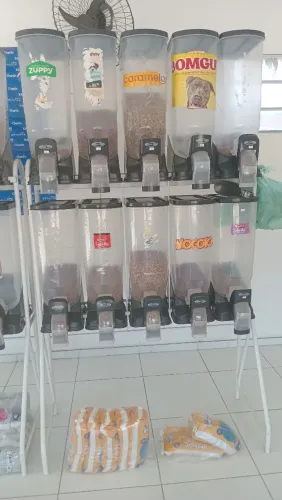 Expositor de ração novo