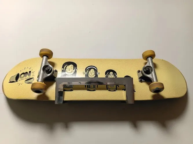 Skate da Mavericks + suporte de aço