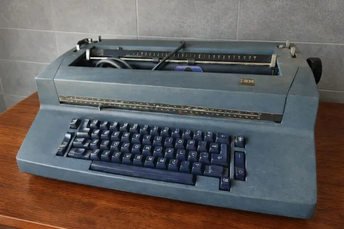 Máquina de escrever IBM raridade