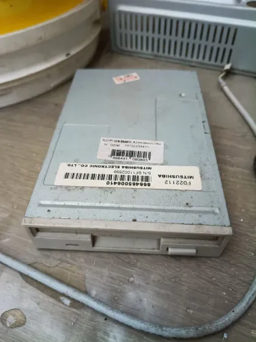 Drive de disquete Mitsubishi FD22112 para computador ou teclado musical  