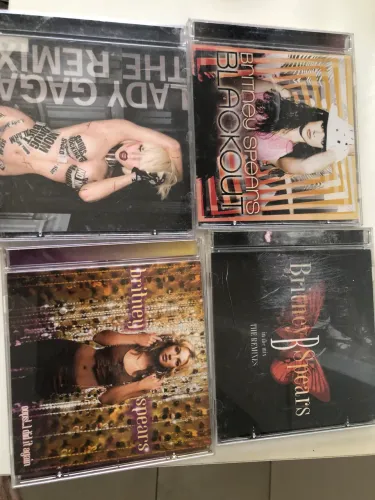 Vendo cds Britney Spears + Lady Gaga + backstreetboys