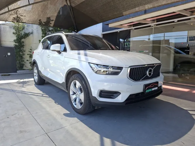 Volvo XC40 T-4 2.0 190cv FWD 2019