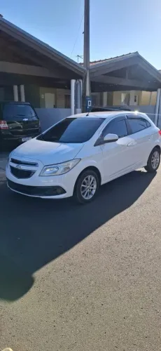 Chevrolet Onix Hatch LT 1.0 8V Flex Power Mec. 4P 2013