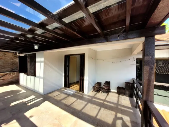 CAXIAS DO SUL - Casa Padrão - CRUZEIRO