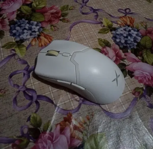 Mouse Gamer Sem Fio Delux M800 Pro Scroll Rgb Sensor Branco 26000 dpi