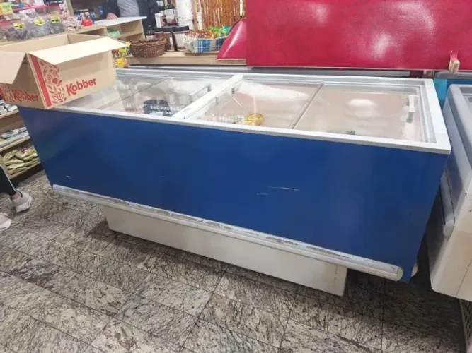 Freezer Horizontal Ilha tampa de vidro 550 litros 220v