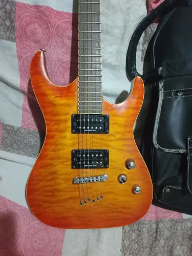 Guitarra Washburn X séries 