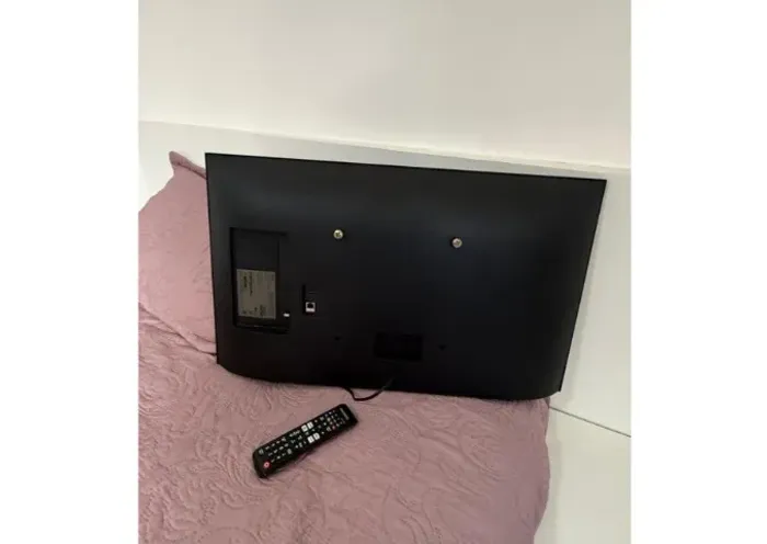 Vendo tv Samsung Smart 3,2 UHD - Seminova