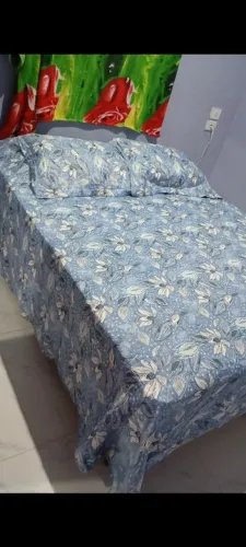 Vendo cama box, casal, ORTOBOM, usada há apenas 6 meses