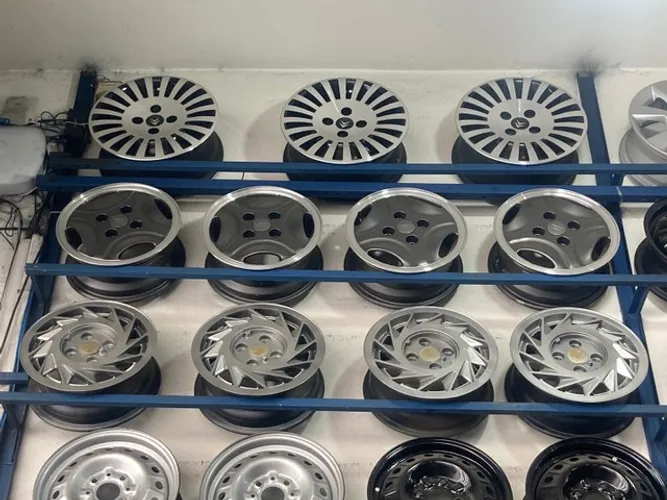 4Rodas aro 13 4?Furos
