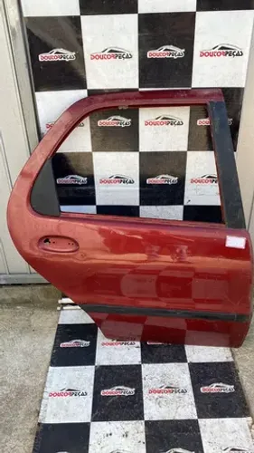 Porta Traseira Direita Lisa c/detalhe Fiat Palio 1998 à 02