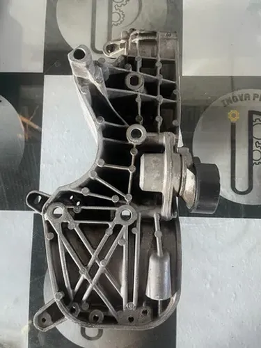Suporte Alternador E Compressor Sandero 2016