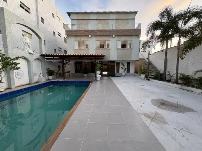 Casa de alto padrão em Boa Viagem (Setúbal) para locação