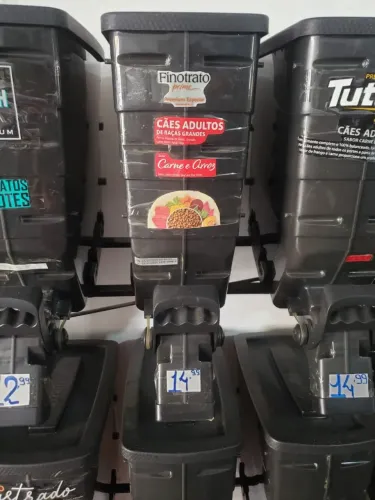 Dispenser de ração pet shop