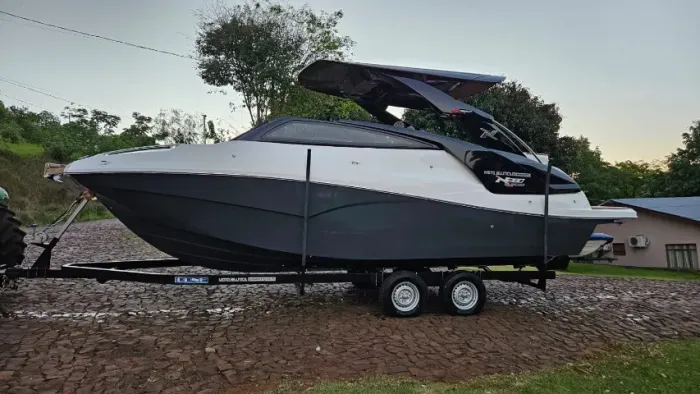 LANCHA NX BOATS 280 SPORT COUPE 2024 IMPECAVEL LINDA DEMAIS