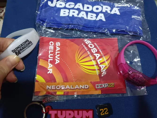 Kit de itens da ccxp e do tudum 